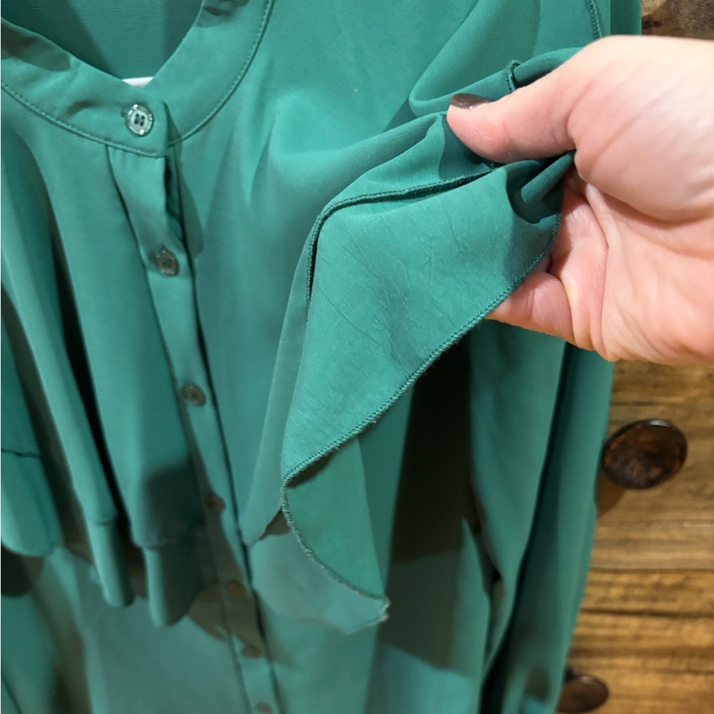 C+D+M Ruffle Front‎ Button-Up Blouse - Picture 5 of 7